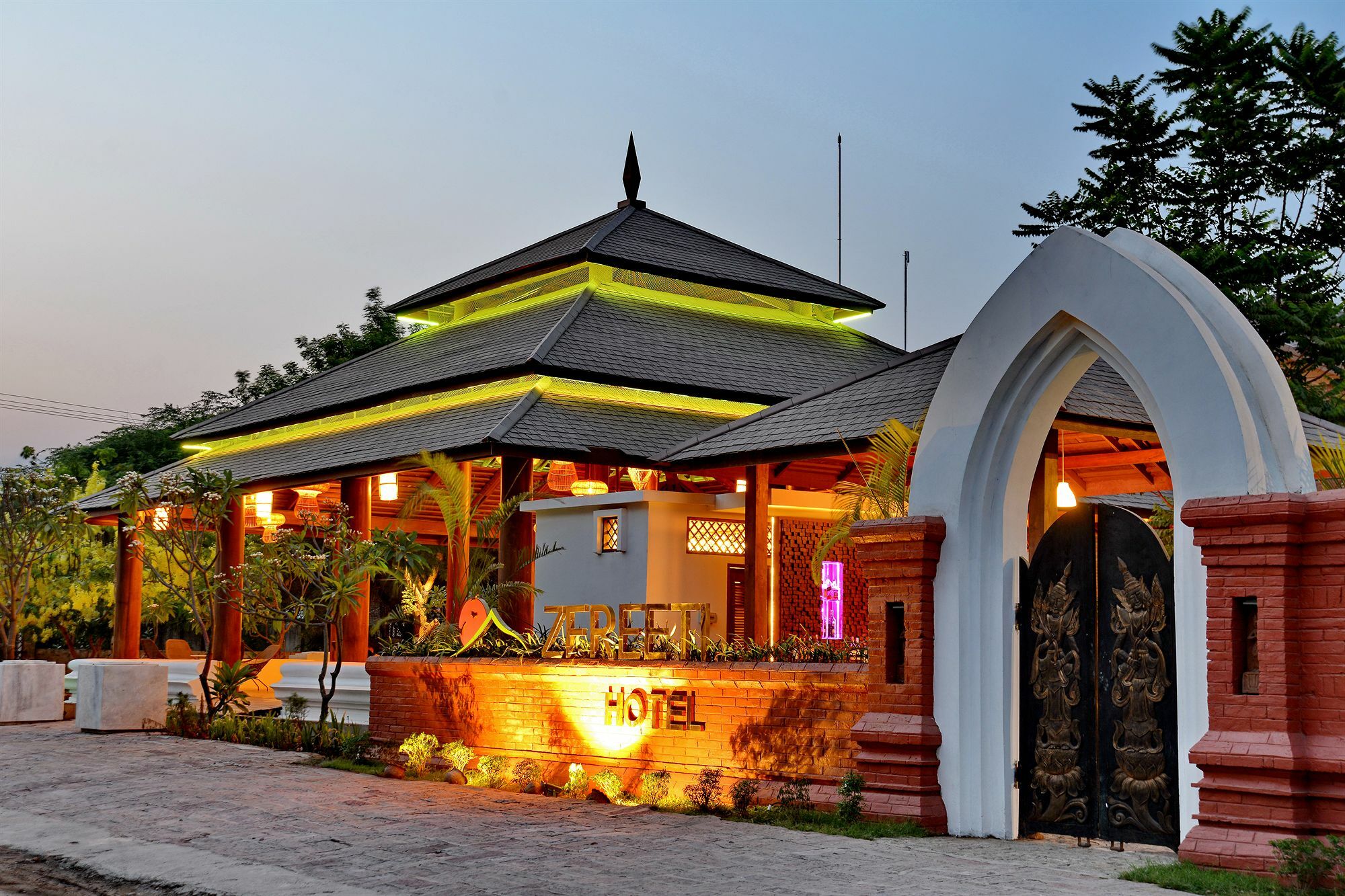 Zfreeti Hotel Nyaung-U Экстерьер фото